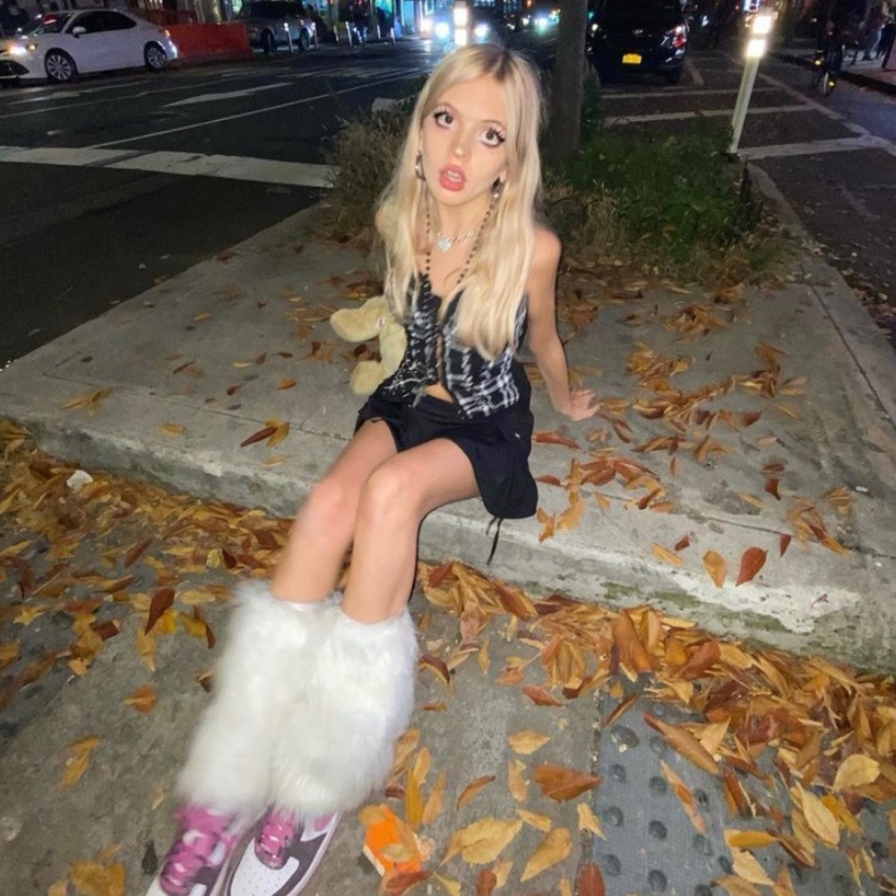 Meet your Posher, Ella